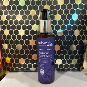 Urban Veda radiance face wash